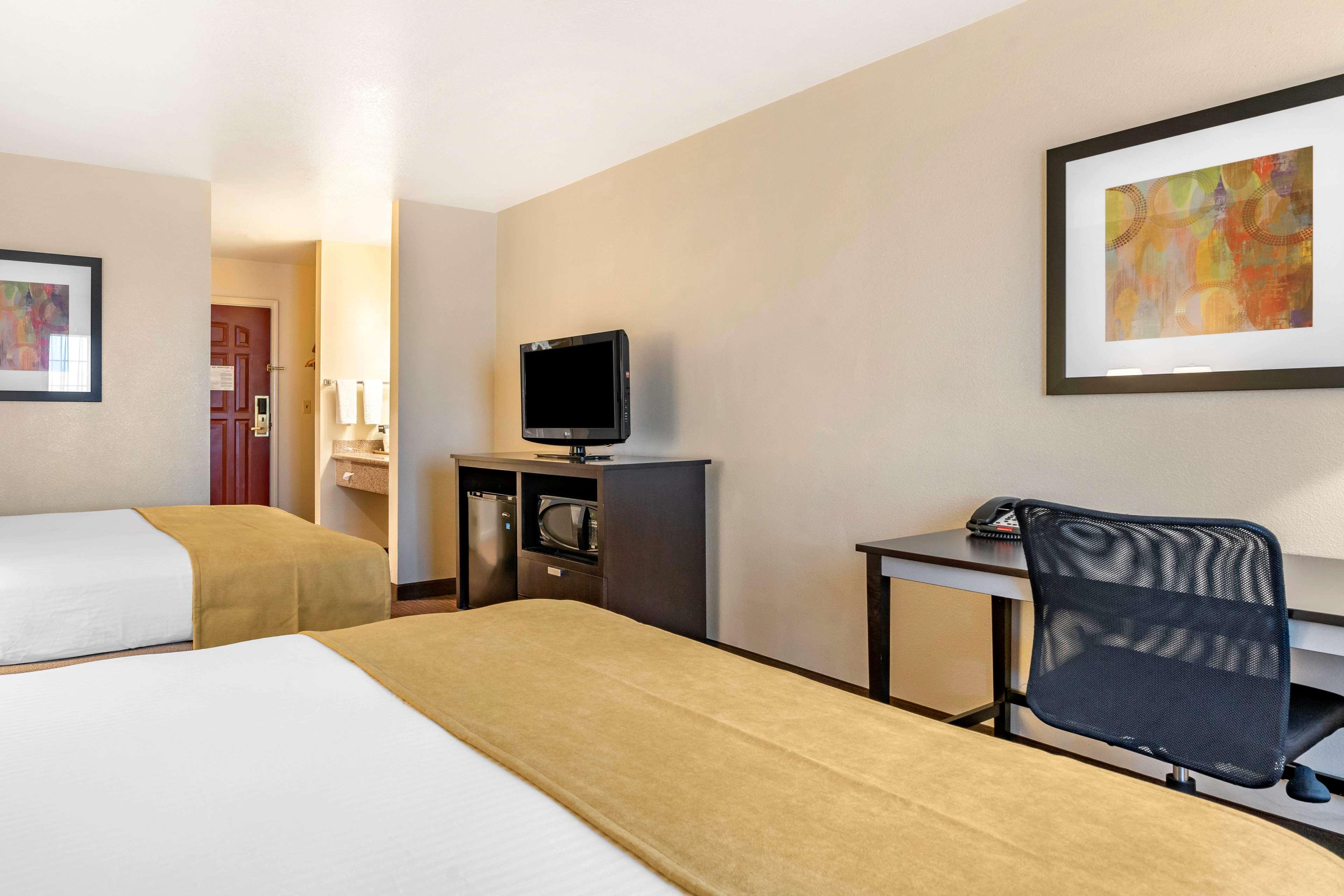 Best Western Luxury Inn Tracy Exteriér fotografie
