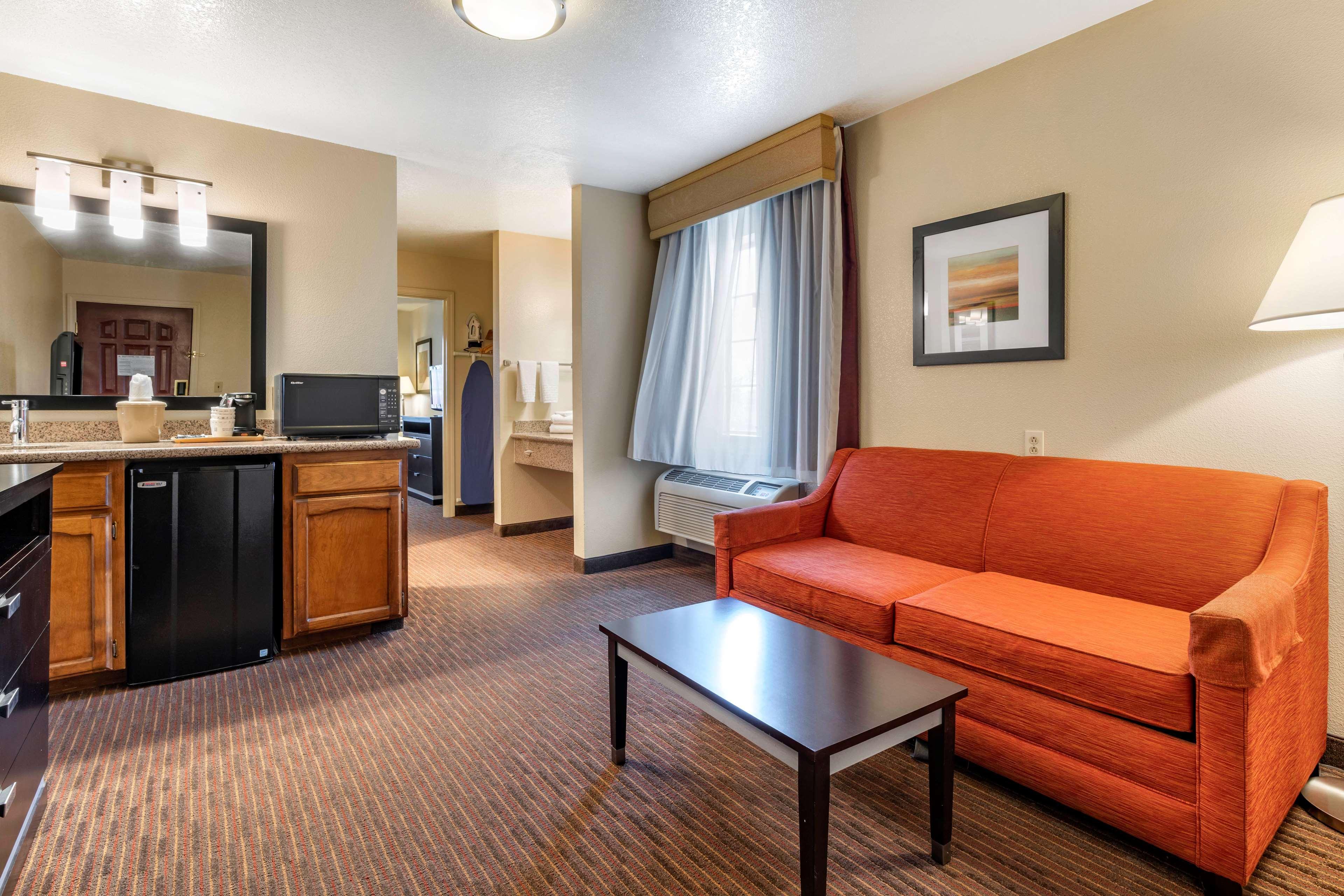 Best Western Luxury Inn Tracy Exteriér fotografie