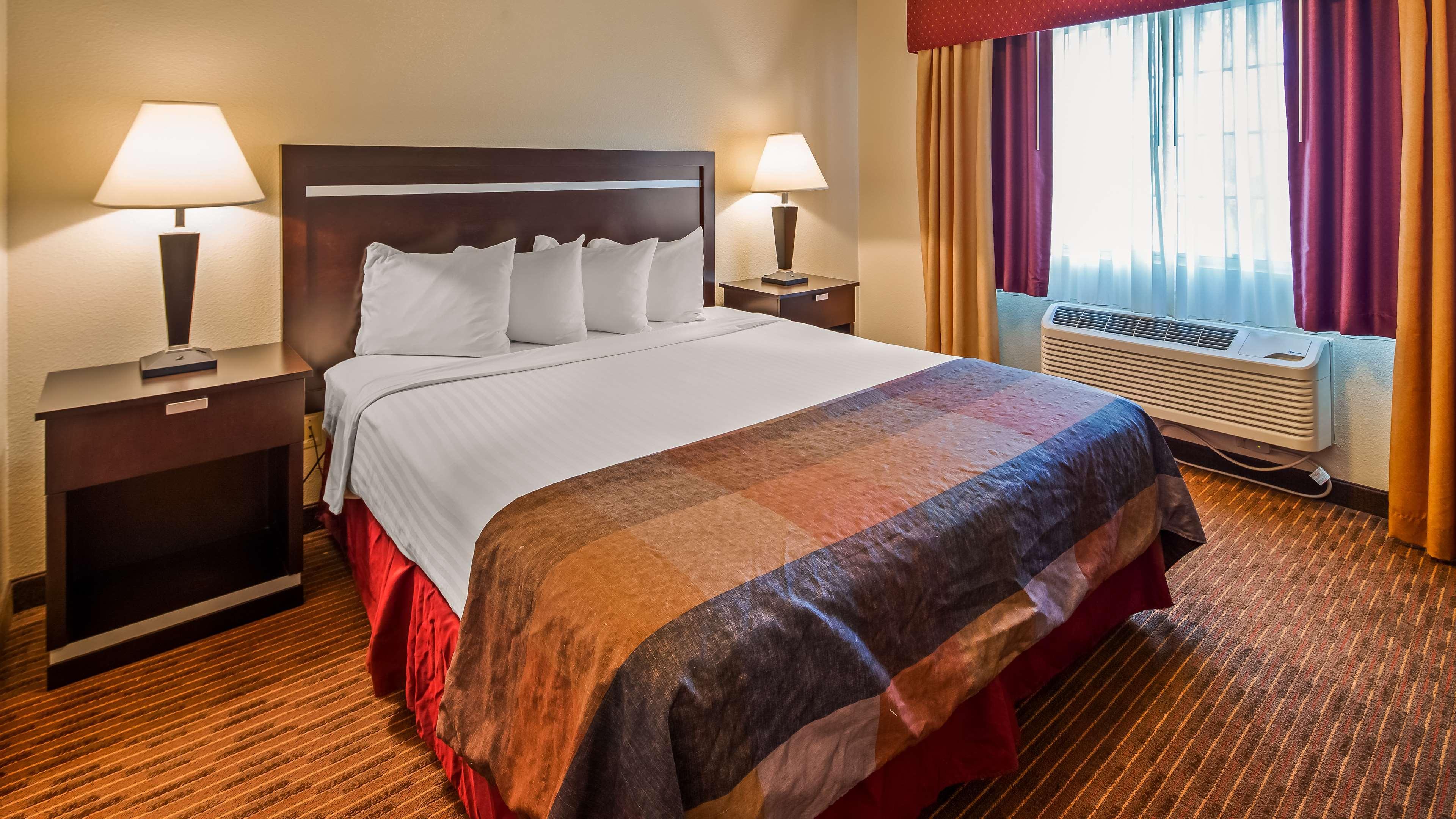 Best Western Luxury Inn Tracy Exteriér fotografie