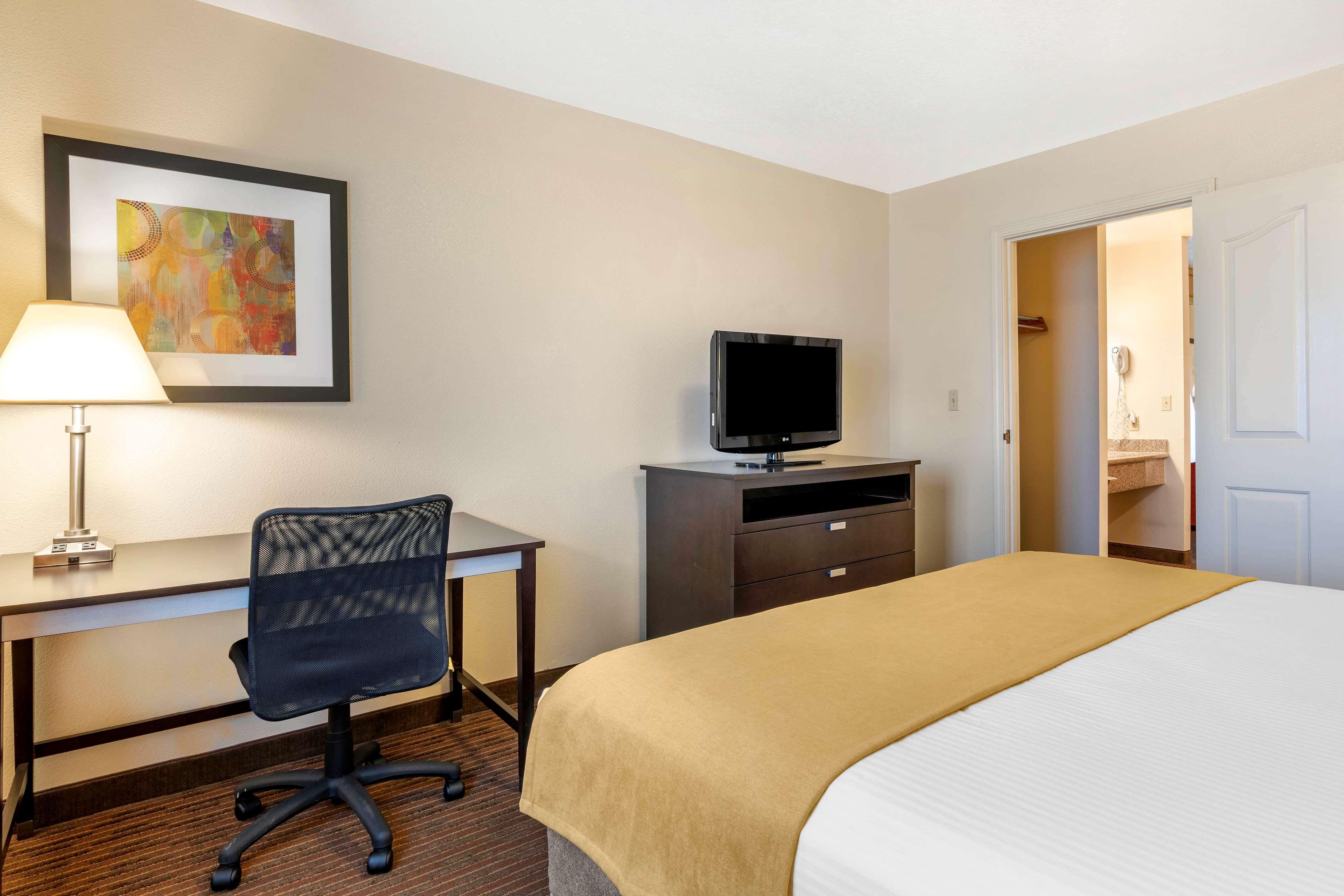 Best Western Luxury Inn Tracy Exteriér fotografie