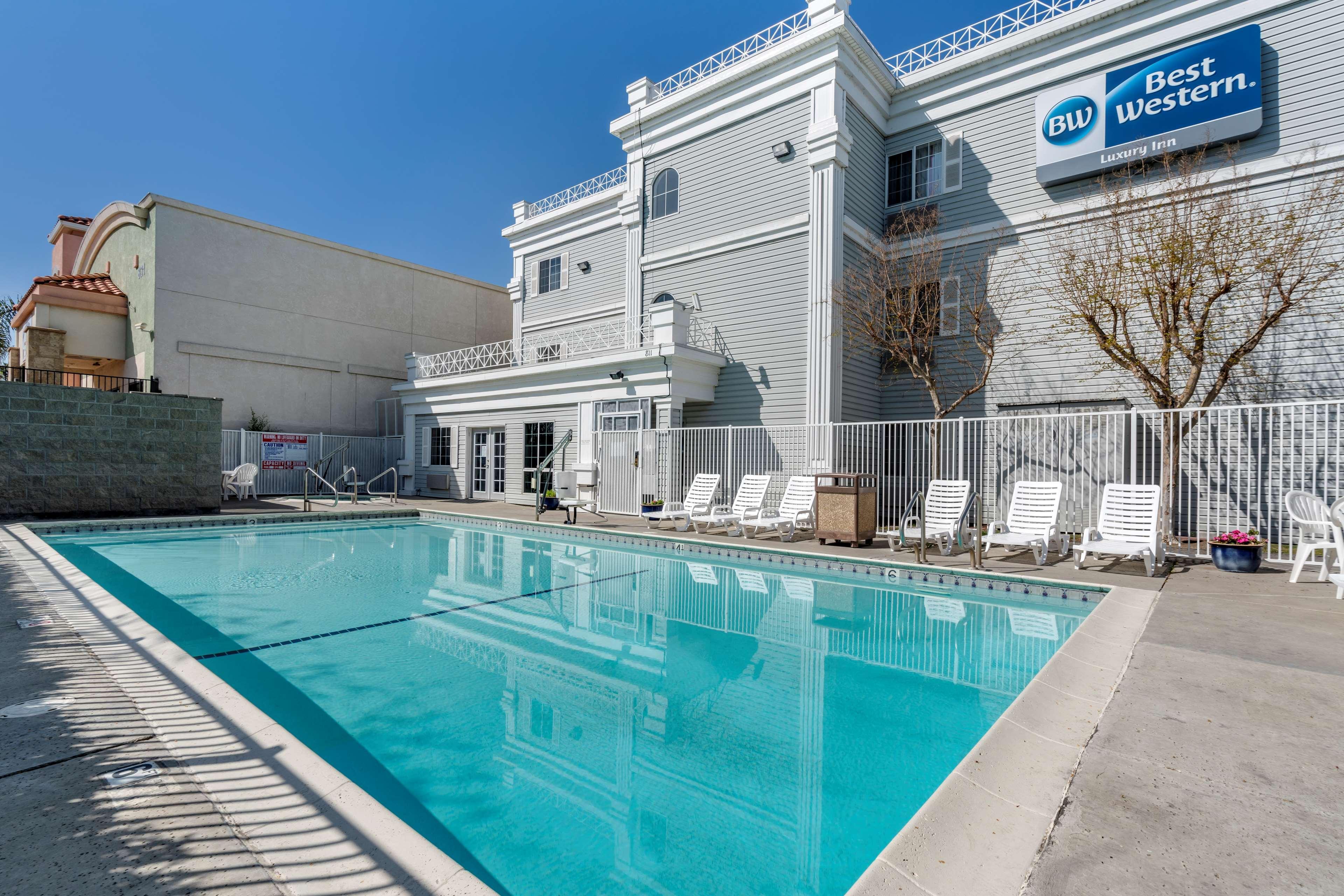Best Western Luxury Inn Tracy Exteriér fotografie