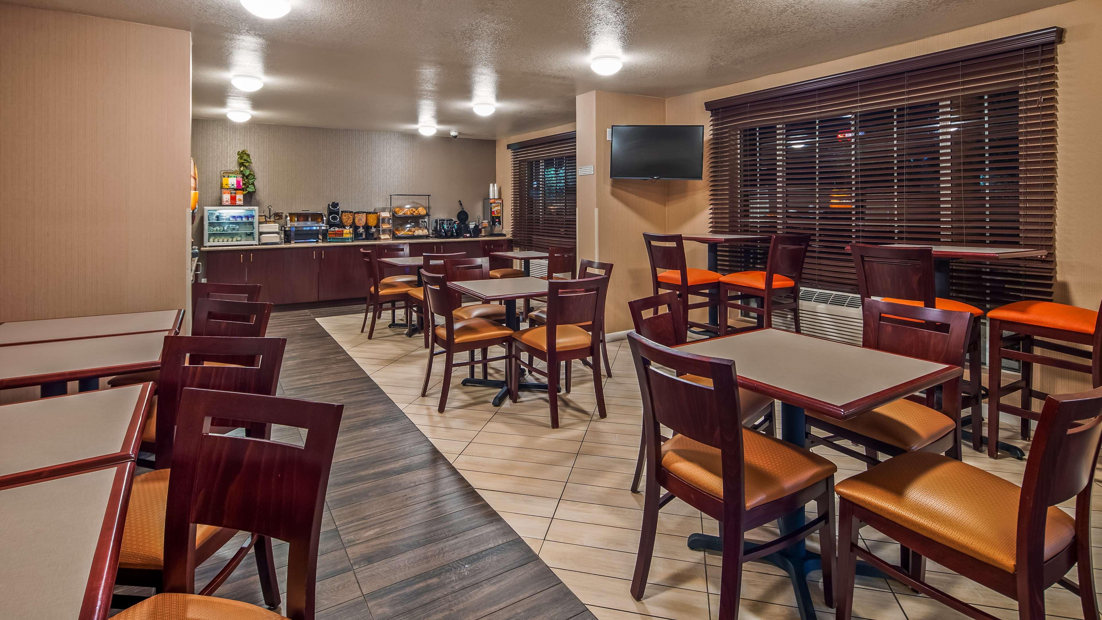 Best Western Luxury Inn Tracy Exteriér fotografie