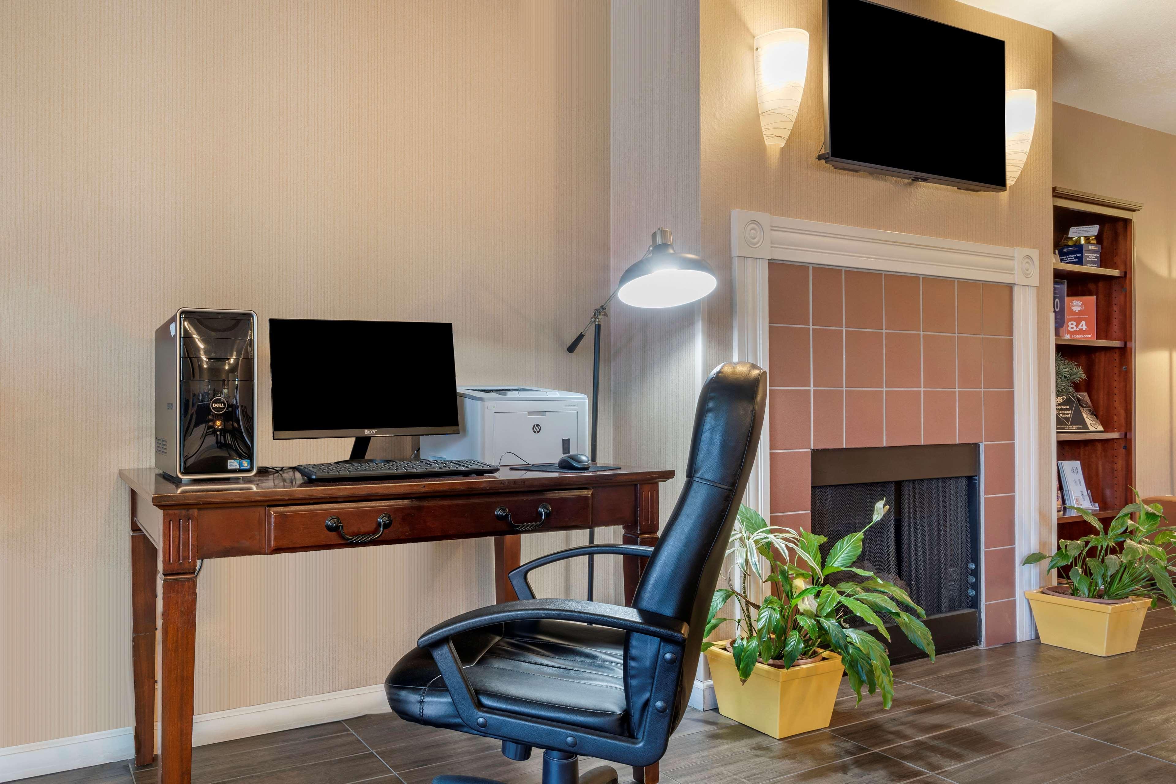 Best Western Luxury Inn Tracy Exteriér fotografie